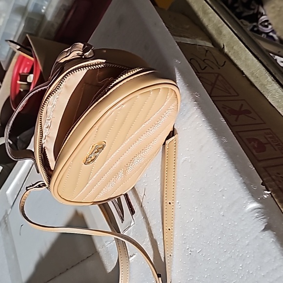 Purse - Picture 4 of 4